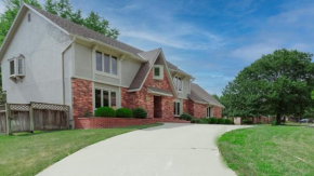 Overland Park Family Home - New Spacious Private Home